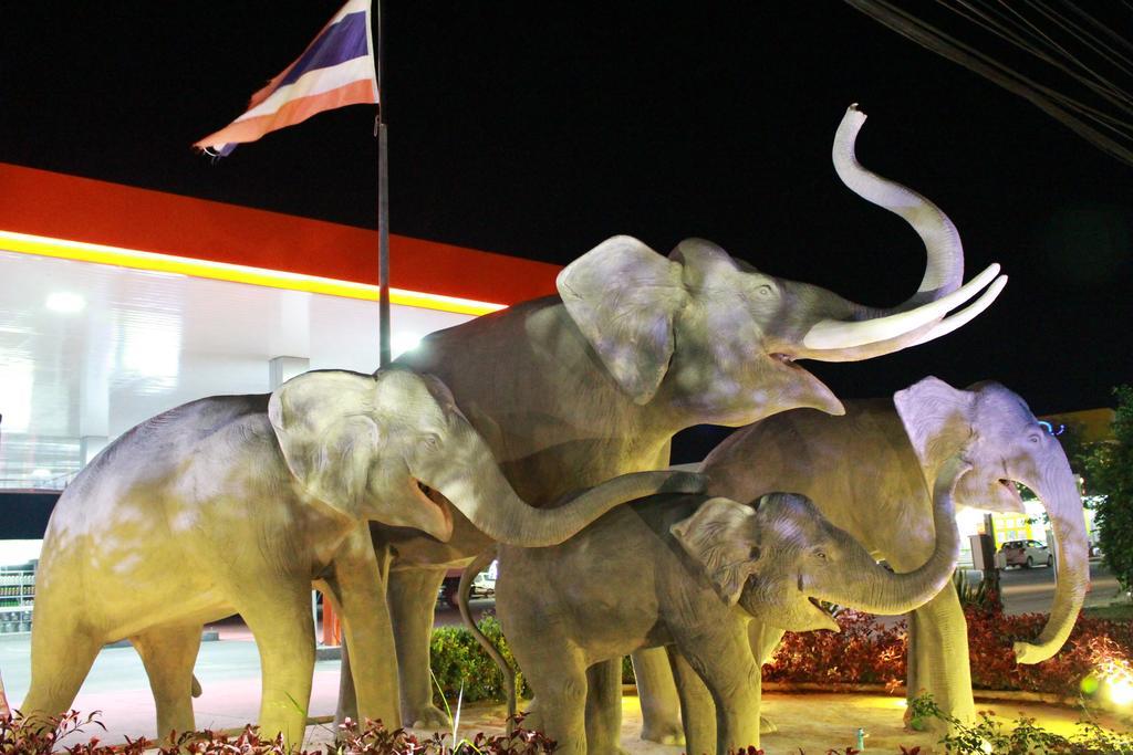 The Lephant Hotel Surat Thani Ngoại thất bức ảnh